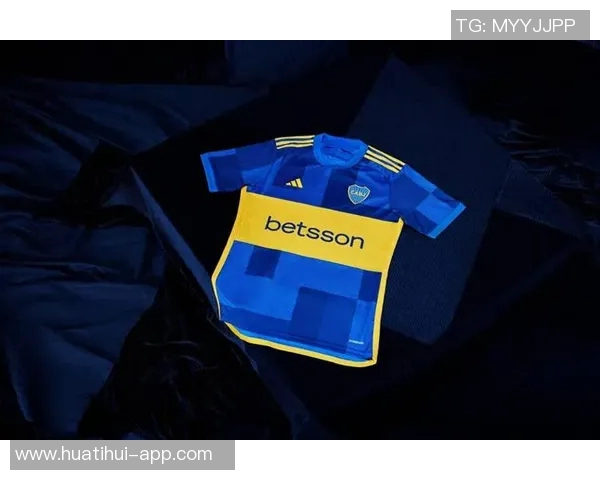 特维斯重返博卡主场获赠纪念球衣感动不已重温昔日辉煌