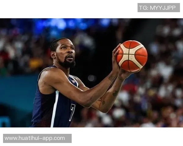 杜兰特称赞谢泼德训练营表现称其侵略性提升球队整体水平