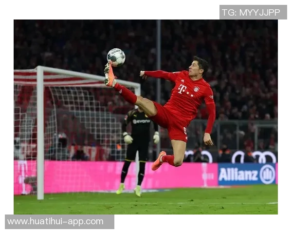 莱万在欧冠历史上为两队打入20球以上成为第四人彰显伟大成就